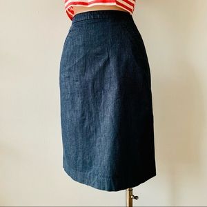 LOFT Dark Wash Chambray Stretch Denim Pencil Skirt • Size 0 • see measurements